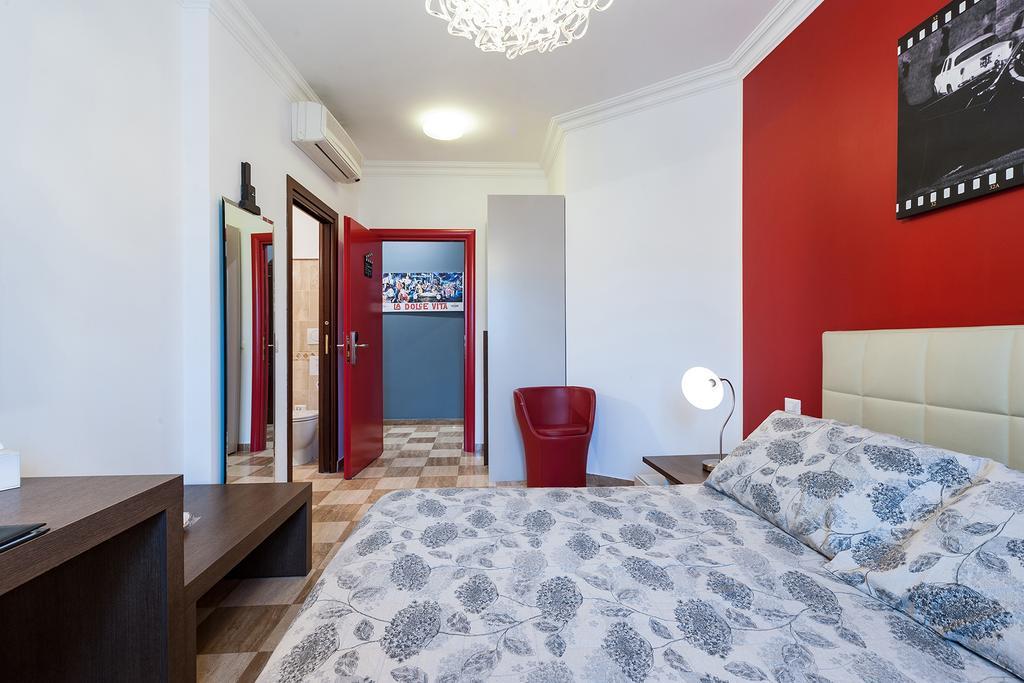 La Dolce Vita Barberini روما المظهر الخارجي الصورة